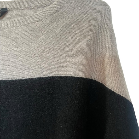 BCBG MaxAzria Sweater β Karlie, Gray & Black | Size Small - Picture 5 of 9